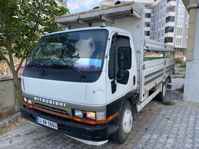 2004 model mitsubishi kamyonet